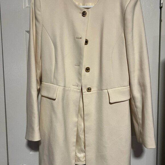 Zara Women’s Spring/Fall Light Coat (L)(LNC) - Picture 2 of 3